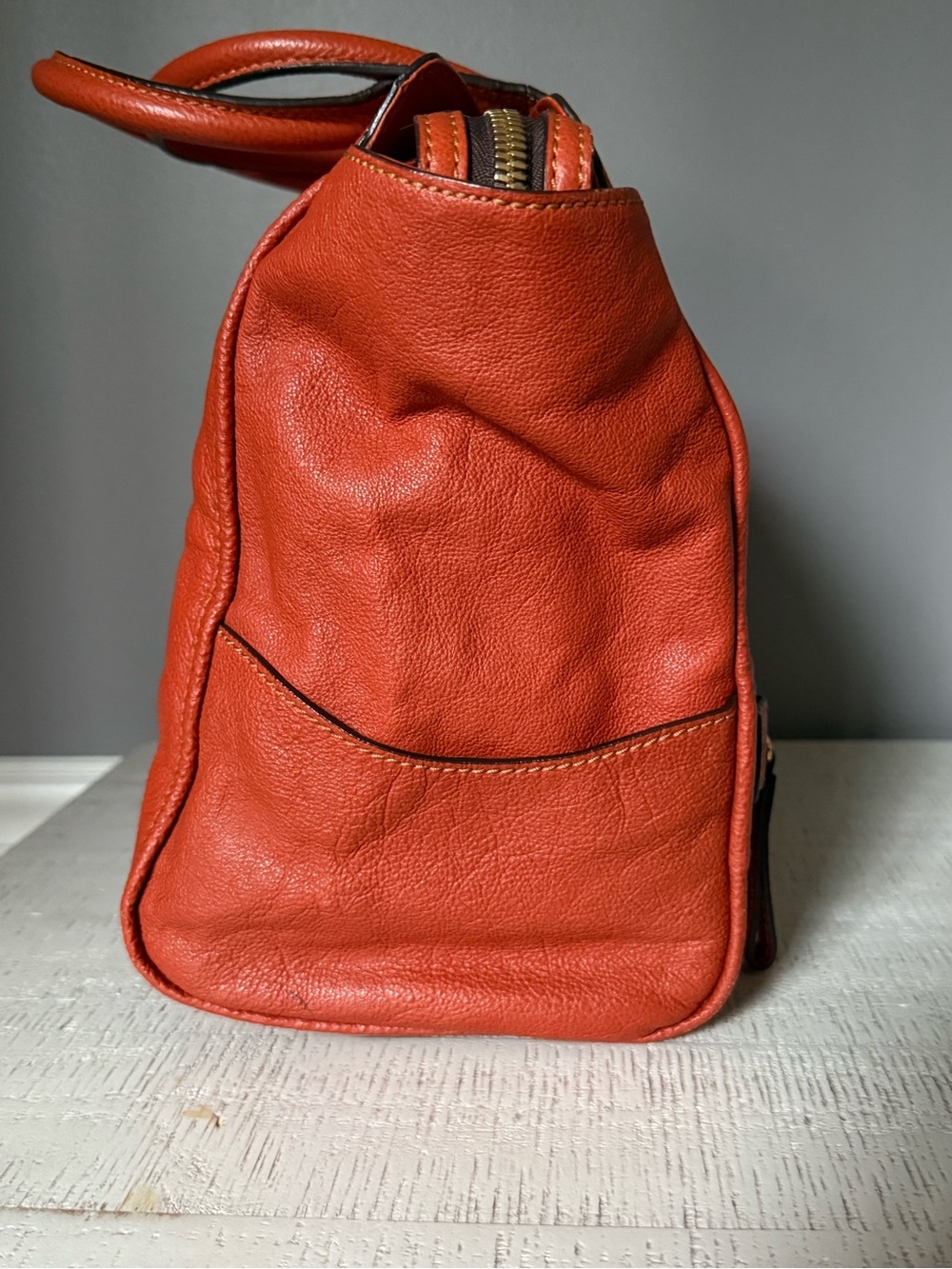 👜 MCM Cognac Pebbled Leather Satchel – Classic Luxury - Picture 4 of 7